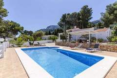 Ferienhaus - Ferienunterkunft in Denia (4 Personen)