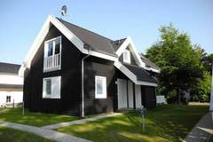 Ferienhaus - Ferienunterkunft in Glowe (6 Personen)