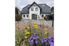 Ferienhaus - Ferienunterkunft in Zingst (3 Personen)