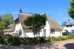 Ferienhaus - Ferienunterkunft in Glowe (6 Personen)