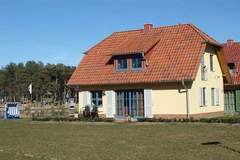 Ferienhaus - Ferienunterkunft in Glowe (8 Personen)