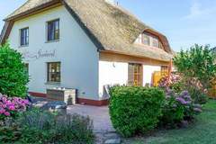 Ferienhaus - Ferienunterkunft in Glowe (6 Personen)