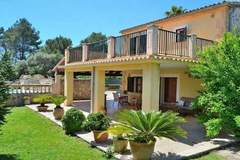 Ferienhaus - Ferienunterkunft in Sineu (6 Personen)