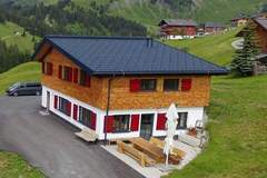 Ferienhaus - Ferienunterkunft in Damüls (8 Personen)