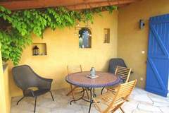 Ferienhaus - Ferienunterkunft in Beaucaire (6 Personen)