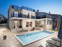 Ferienhaus - Ferienhaus 5-Schlafzimmer-Villa Eminentia mit Meerblick