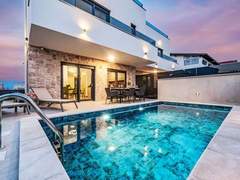 Ferienhaus, Exklusive Unterkunft - Ferienhaus, Villa Royal II Sabunike
