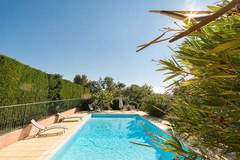 Ferienhaus - Ferienunterkunft in Roussillon (8 Personen)