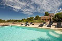 Ferienhaus - Ferienunterkunft in Menerbes (12 Personen)