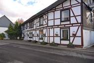 Ferienhaus - Gruppenhaus am Bach - Ferienhaus in Medebach (25 Personen)