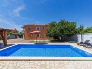 Ferienhaus - Ferienhaus VIlla Eldina