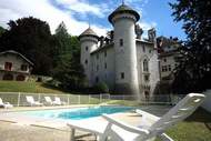 Exklusive Unterkunft, Schloss - De la Tour - Ferienunterkunft in Serrieres en Chautagne (4 Personen)