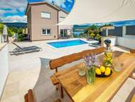 Ferienhaus - Ferienhaus Sea Front Villa Lucija