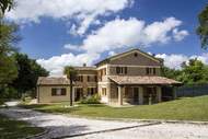 Ferienhaus - Villa Vanessa - Ferienunterkunft in Fano (10 Personen)