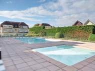 Ferienwohnung - Ferienwohnung Zeeflat with parking and shared pool