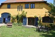 Ferienwohnung - Die Besondere Ferienwohnung Bibliothek - Ferienunterkunft in Buschenhagen (4 Personen)