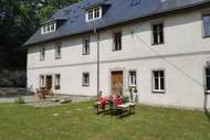 Ferienhaus - Dom Sokolik-Forest Apartment - Ferienunterkunft in Janowice Wielkie (4 Personen)
