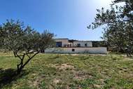 Ferienhaus - La Serre - Ferienunterkunft in Oupia (6 Personen)