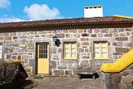 Ferienhaus - Holiday homes Casas do Frade Lomba da Fazenda // House T2 2/4 pax - 76-120 m2 - Ferienhaus in Lomba 