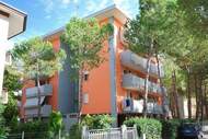 Ferienwohnung - Apartment building Condominio Tiepolo e Tiziano BibioneB 32 - Appartement in Bibione (5 Personen)