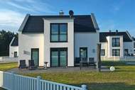 Ferienhaus - Am Yachthafen 11 Radomski - Ferienunterkunft in Peenemünde (4 Personen)