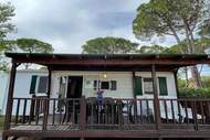 Ferienhaus - Camping Punta Navaccia 4 - Mobilehome Deluxe - Ferienunterkunft in Tuoro Sul Trasimeno (6 Personen)
