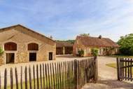 Ferienhaus - Bos de Penit - Ferienunterkunft in Saint-Georges-de-Montclard (31 Personen)