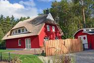 Ferienhaus - Ferienunterkunft in Glowe (8 Personen)