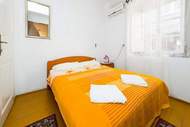 Ferienwohnung - Rooms Kisic - Triple Room with Shared Bathroom - Ferienunterkunft in Dubrovnik (3 Personen)