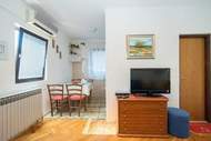 Ferienwohnung - Apartments Natasa- One Bedroom Apartment with Balcony(A1) - (ST) - Ferienunterkunft in Supetar (2 Personen)