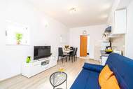 Ferienwohnung - Apartments Blažević - One Bedroom Apt with Terrace - Ferienunterkunft in Mlini (4 Personen)