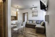 Ferienwohnung - Apartments Victoria - One Bedroom Apartment with Terrace (A2) - Ferienunterkunft in Pakostane (4 Personen)
