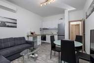 Ferienwohnung - Apartment Villa Andelka- Three Bedroom Apartment with Swimming Pool - Ferienunterkunft in Split (8 Personen)