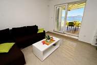 Ferienwohnung - Apartments Gusti - Two-Bedroom Apartment with Balcony and Sea View - Ferienunterkunft in Drace (5 Personen)