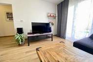 Ferienwohnung - VERT Apartment - Two Bedroom Apartment with Terrace - Ferienunterkunft in Kastav (5 Personen)