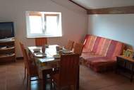 Ferienwohnung - Apartments Lavanda & More - Three Bedroom Apartment with Shared Terrace - Ferienunterkunft in Rab (6 Personen)