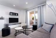 Ferienwohnung - Apartment Baricevic - Two Bedroom Apartment with Balcony - Ferienunterkunft in Opatija (7 Personen)