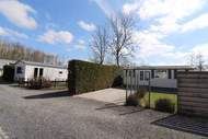 Ferienhaus - 2 chalets naast elkaar - Ferienunterkunft in Tzummarum (10 Personen)