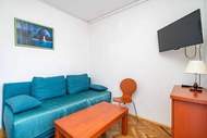 Ferienwohnung - Apartments Peco - Three Bedroom Apartment with Balcony and Sea View - Ferienunterkunft in Mokosica (8 Personen)