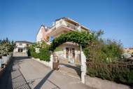 Ferienwohnung - Apartments Maretić - one bedroom apartment A1 - Ferienunterkunft in Šibenik-Brodarica (2 Personen)