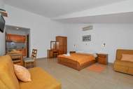 Ferienwohnung - Apartments Villa Juric - Studio Apartment (Žuti 2) - Ferienunterkunft in Baska Voda (4 Personen)