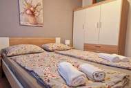 Ferienwohnung - Apartments Sunset - Two bedroom Apartment - Ferienunterkunft in Porec (4 Personen)