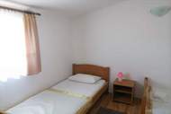 Ferienwohnung - Apartments Libertas - Two Bedroom Apartment with with Terrace and Sea View (7) - Ferienunterkunft in Rogoznica (5 Personen)