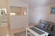 Ferienwohnung - Apartments Libertas - Two Bedroom Apartment with with Terrace and Sea View (12) - Ferienunterkunft in Rogoznica (6 Personen)