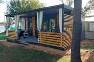 Ferienhaus, Wohnmobil - SAK Mobile Home Privlaka - Two Bedroom Mobile Home with Terrace and Sea View - Ferienunterkunft in Privlaka (6 Personen)
