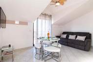Ferienwohnung - Apartments Franica with Heated Pool and Hot-Tub - Two Bedroom Apartment with Balcony - Ferienunterkunft in Privlaka (4 Personen)