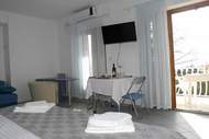 Ferienwohnung - Dugi Rat Seaside Apartments - Studio Apartment 2 - Ferienunterkunft in Dugi Rat (2 Personen)