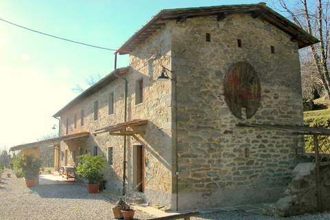 Olivi Verde - Buerliches Haus in San Quirico-Pescia (4 Personen)