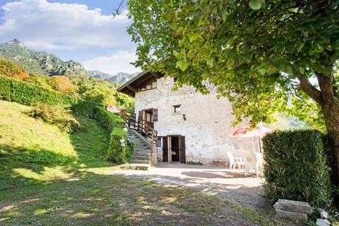 Fienile Regoli Quattro - Ferienunterkunft in Idro (4 Personen)