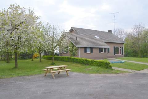 Paradiso - Ferienunterkunft in Elsendorp (20 Personen)